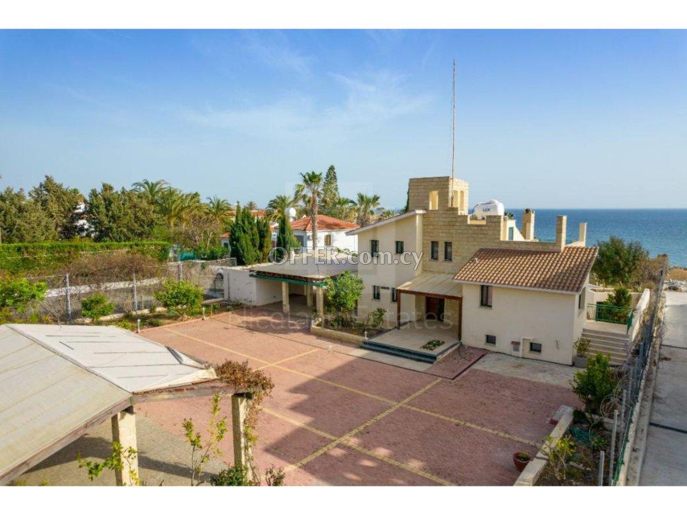 Large seaside villa for sale in Peyia area of Paphos: https://www.offer.com.cy/en/large-seaside-villa-for-sale-in-peyia-area-of-paphos/21-664980/ (www.offer.com.cy)