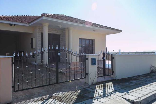 3-bedroom semi-detached for sale: https://www.bazaraki.com/adv/5795802_3-bedroom-semi-detached-for-sale (www.bazaraki.com)