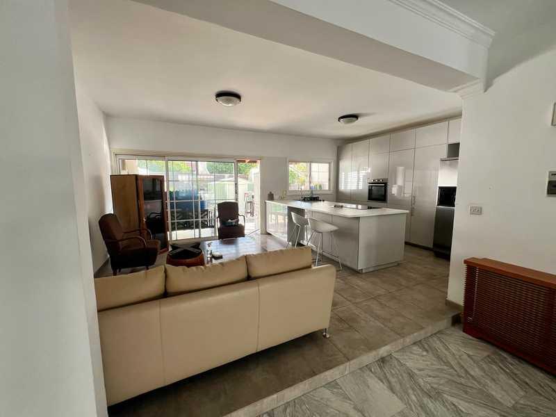 3-bedroom detached house to rent: https://www.bazaraki.com/adv/5798503_3-bedroom-detached-house-to-rent (www.bazaraki.com)