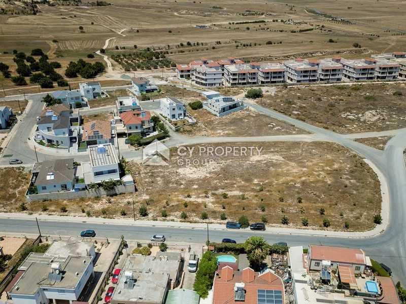 Residential land 4348 m²: https://www.bazaraki.com/adv/5797763_residential-land-4348-m2 (www.bazaraki.com)