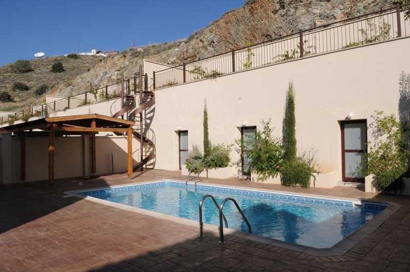  3-bedroom villa to rent: https://www.bazaraki.com/adv/5798108_3-bedroom-villa-to-rent (www.bazaraki.com)