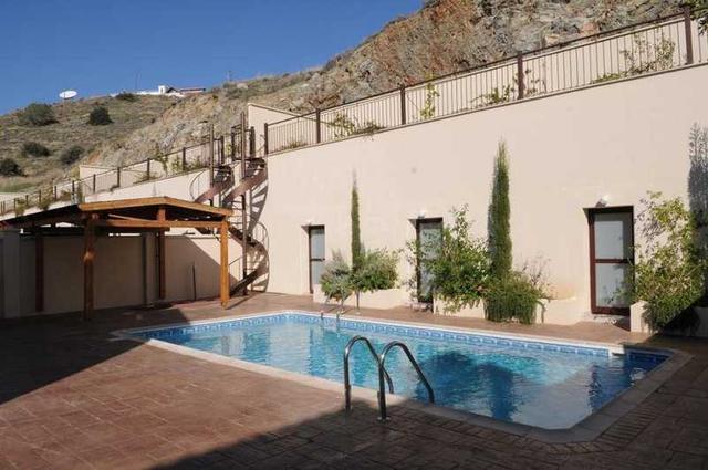  3-bedroom villa to rent: https://www.bazaraki.com/adv/5798108_3-bedroom-villa-to-rent (www.bazaraki.com)
