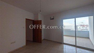 Spacious 3-bedroom Apartment in Central Larnaca: https://www.offer.com.cy/en/spacious-3-bedroom-apartment-in-central-larnaca/21-816268/ (www.offer.com.cy)