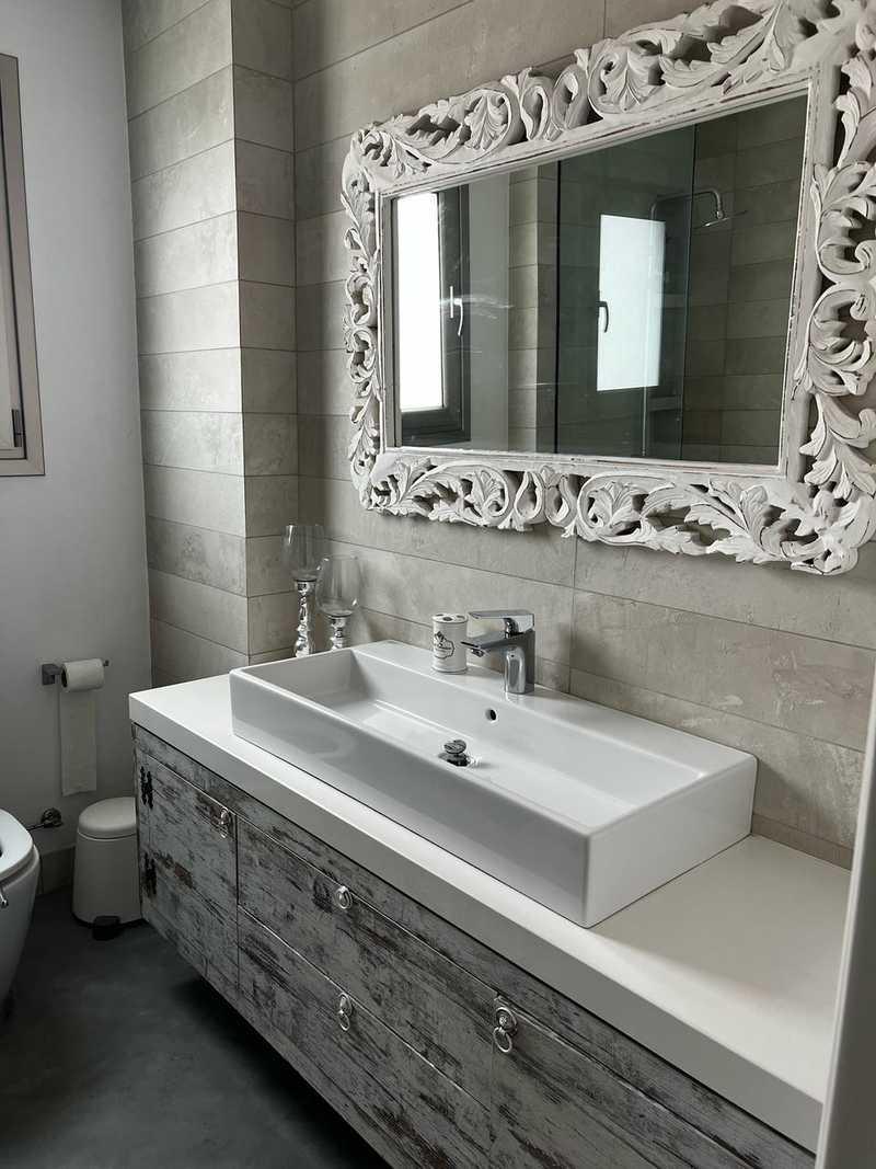 3-bedroom penthouse to rent: https://www.bazaraki.com/adv/5787125_3-bedroom-penthouse-to-rent (www.bazaraki.com)