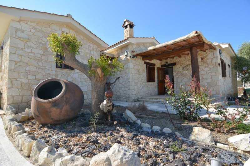 Tourist land 6005 m²: https://www.bazaraki.com/adv/5799267_tourist-land-6005-m2 (www.bazaraki.com)