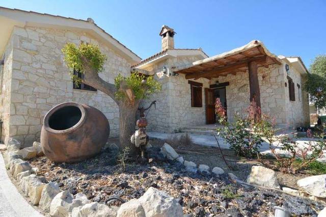 Tourist land 6005 m²: https://www.bazaraki.com/adv/5799267_tourist-land-6005-m2 (www.bazaraki.com)