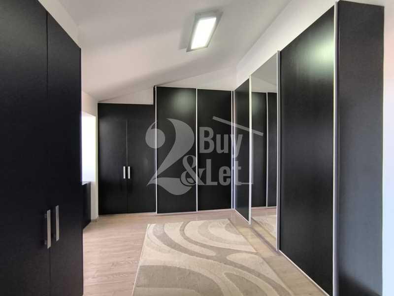 4-bedroom villa for sale: https://www.bazaraki.com/adv/5791180_4-bedroom-villa-for-sale (www.bazaraki.com)