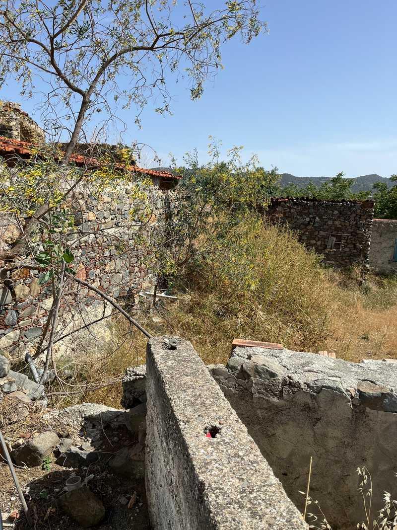 Residential land 379 m²: https://www.bazaraki.com/adv/5793667_residential-land-379-m2 (www.bazaraki.com)