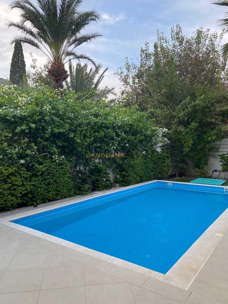 5-bedroom detached house for sale: https://www.bazaraki.com/adv/5790572_5-bedroom-detached-house-for-sale (www.bazaraki.com)