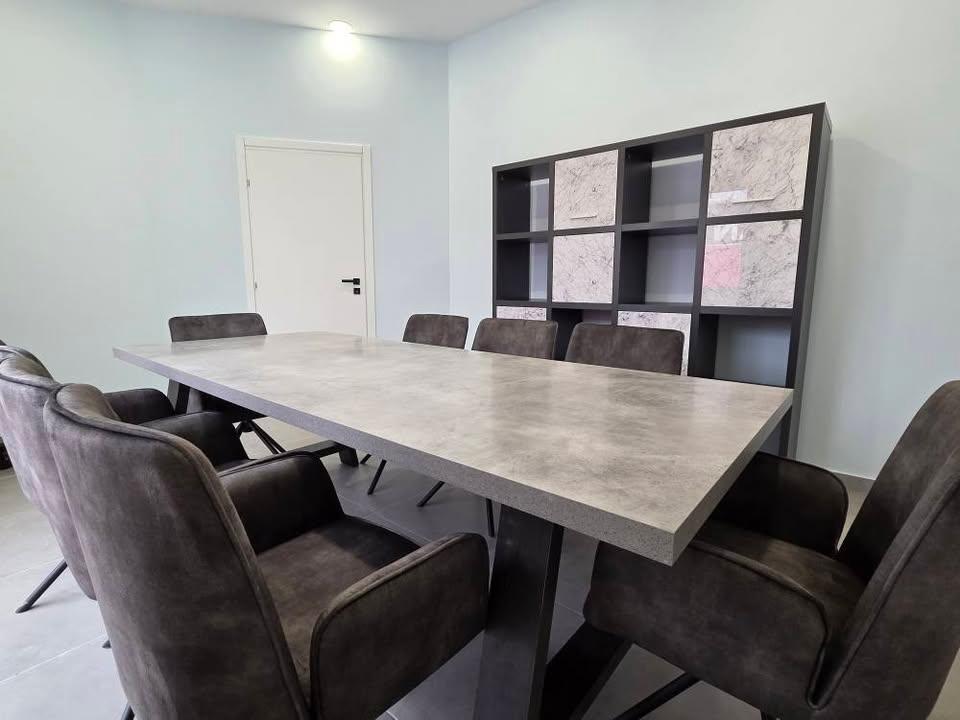 Shared  serviced office for rent: https://www.facebook.com/marketplace/item/677689621909340 (www.facebook.com)
