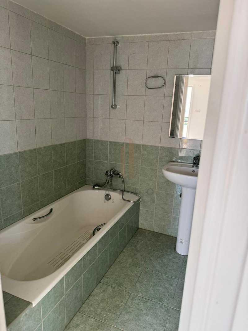  3-bedroom apartment to rent: https://www.bazaraki.com/adv/5796217_3-bedroom-apartment-to-rent (www.bazaraki.com)