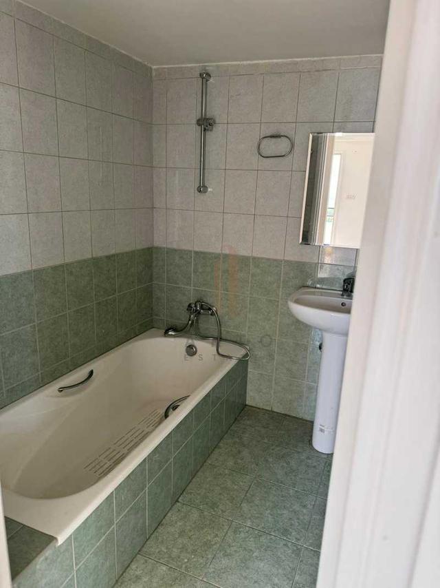  3-bedroom apartment to rent: https://www.bazaraki.com/adv/5796217_3-bedroom-apartment-to-rent (www.bazaraki.com)