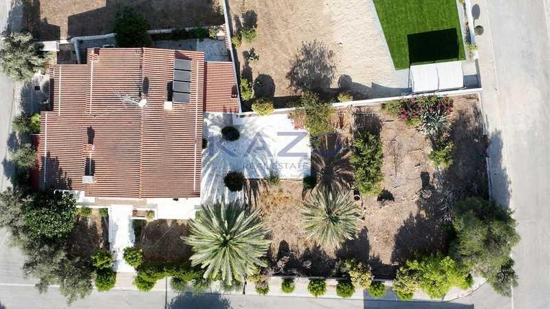 3-bedroom detached house for sale: https://www.bazaraki.com/adv/5795728_3-bedroom-detached-house-for-sale (www.bazaraki.com)