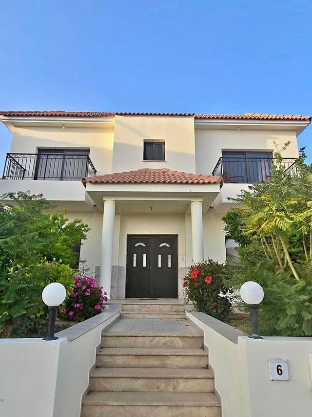 Amazing house for rent: https://www.facebook.com/marketplace/item/1890215501792125 (www.facebook.com)