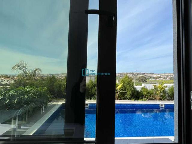 3-bedroom villa to rent: https://www.bazaraki.com/adv/5789012_3-bedroom-villa-to-rent (www.bazaraki.com)