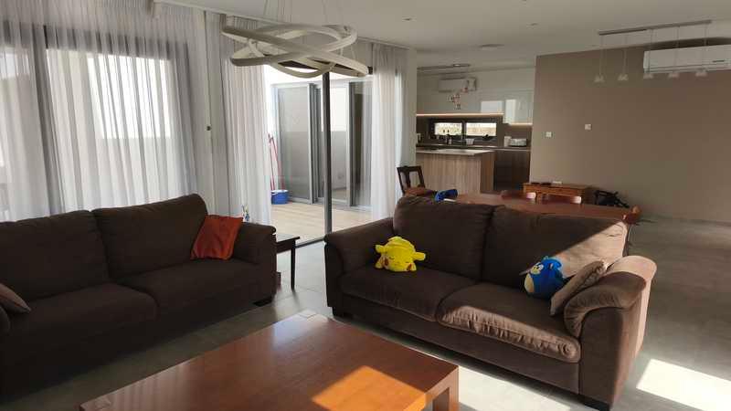 5-bedroom detached house for sale: https://www.bazaraki.com/adv/5786449_5-bedroom-detached-house-for-sale (www.bazaraki.com)