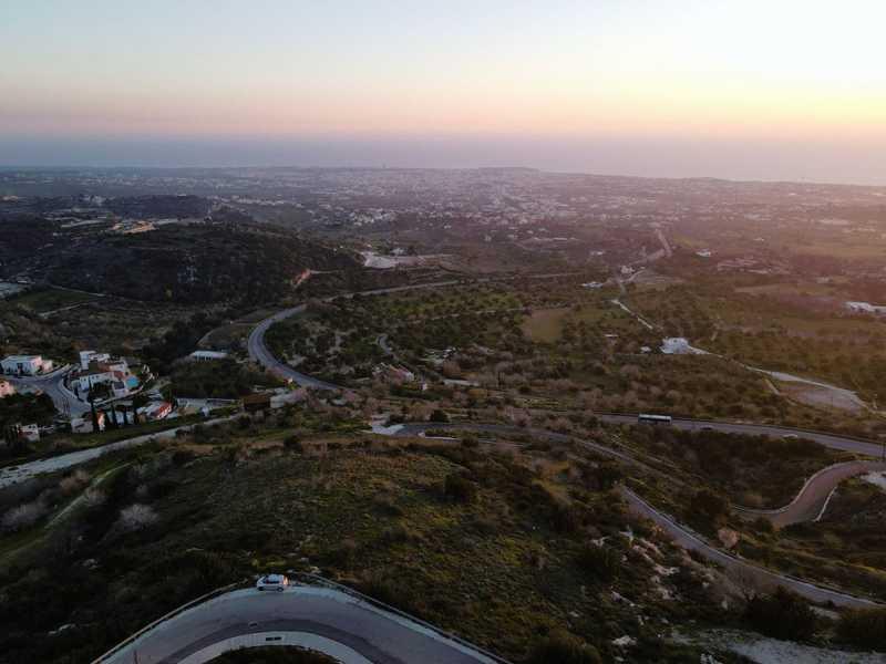 Residential land 4348 m²: https://www.bazaraki.com/adv/5791092_residential-land-4348-m2 (www.bazaraki.com)