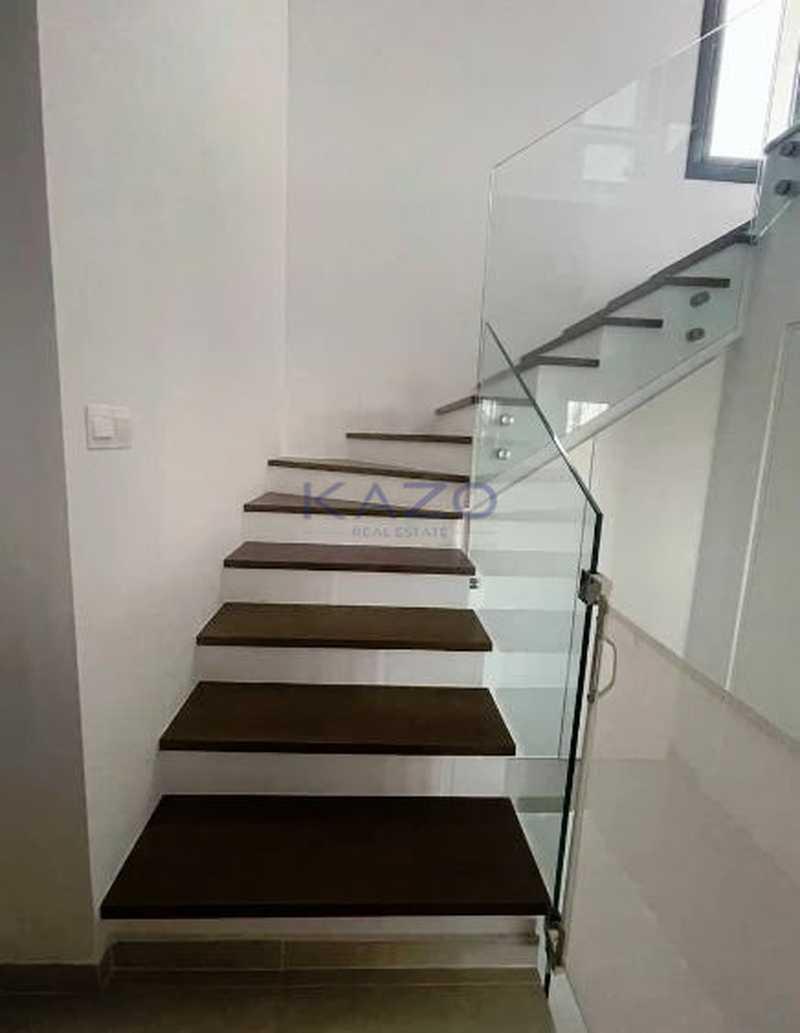 5-bedroom villa for sale: https://www.bazaraki.com/adv/5788758_5-bedroom-villa-for-sale (www.bazaraki.com)