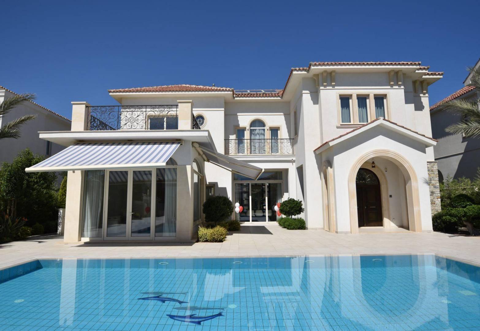 New 5-bedroom villa in Larnaca № 153403: https://dom.com.cy/en/catalog/sale/153403/ (dom.com.cy)