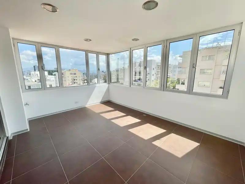 3-bedroom penthouse to rent: https://www.bazaraki.com/adv/5797083_3-bedroom-penthouse-to-rent (www.bazaraki.com)
