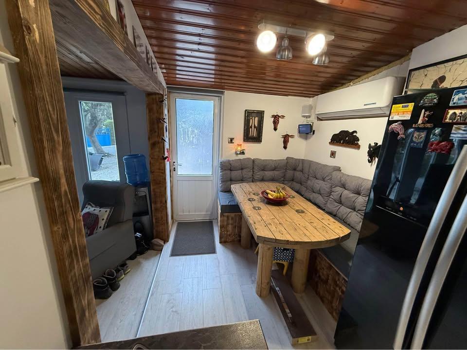 Caravan - 2 Bedroom Spacious Caravan: https://www.facebook.com/marketplace/item/562069536567573 (www.facebook.com)