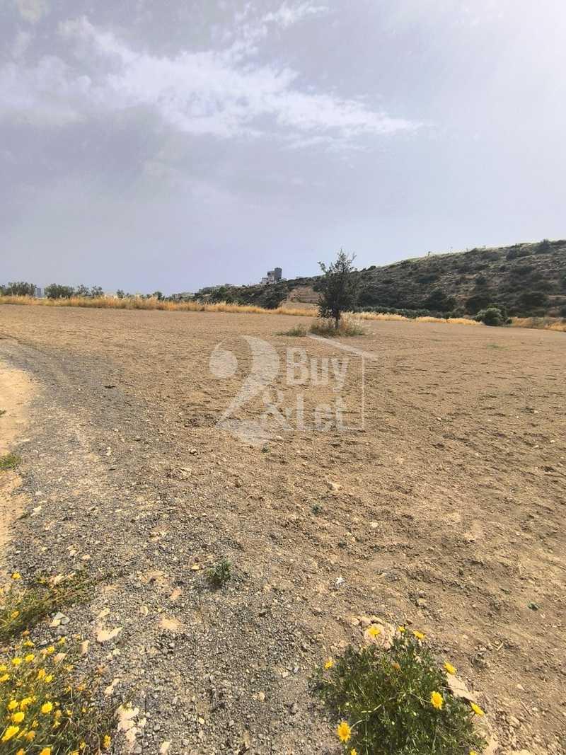 Residential land 17005 m²: https://www.bazaraki.com/adv/5795596_residential-land-17005-m2 (www.bazaraki.com)
