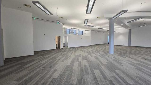 Luxury open plan office 582 sq.m.: https://www.bazaraki.com/adv/5765918_luxury-open-plan-office-582-sq-m (www.bazaraki.com)