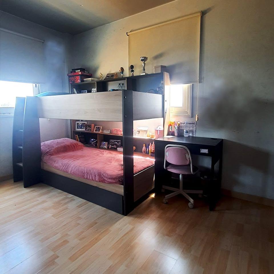 2 Beds 1 Bath Apartment/condo: https://www.facebook.com/marketplace/item/949516800468435 (www.facebook.com)