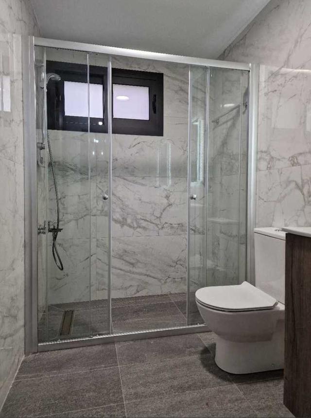 2-bedroom apartment to rent: https://www.bazaraki.com/adv/5787627_2-bedroom-apartment-to-rent (www.bazaraki.com)