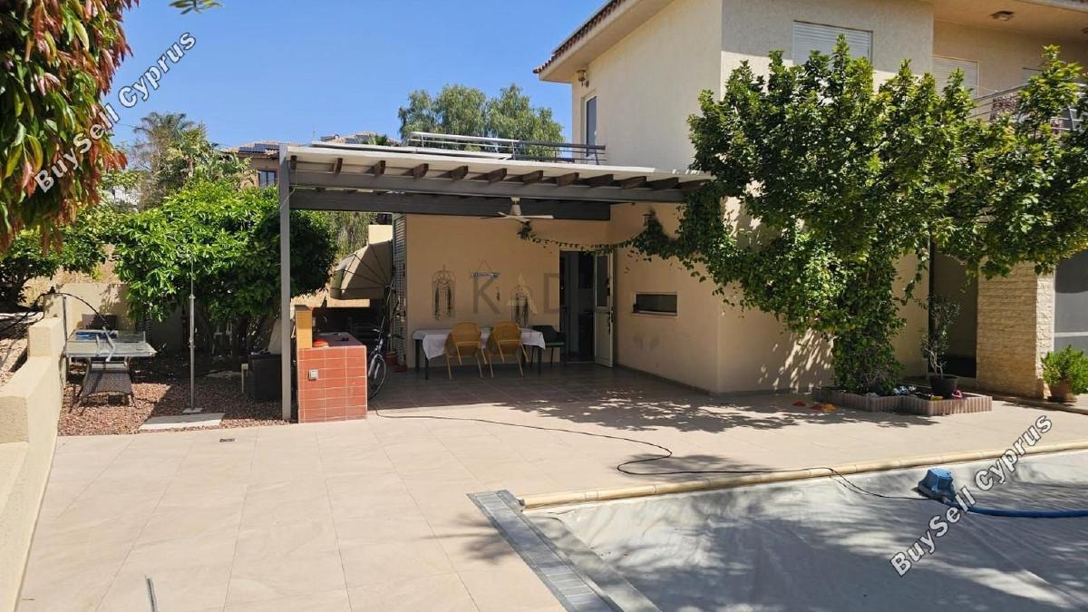 3 Bedroom Detached house for sale in Agios Athanasios, Limassol: https://www.buysellcyprus.com/property-for-sale/limassol/agios-athanasios/3-bed-detached-house-for-sale-agios-athanasios-limassol-1796672.html (www.buysellcyprus.com)