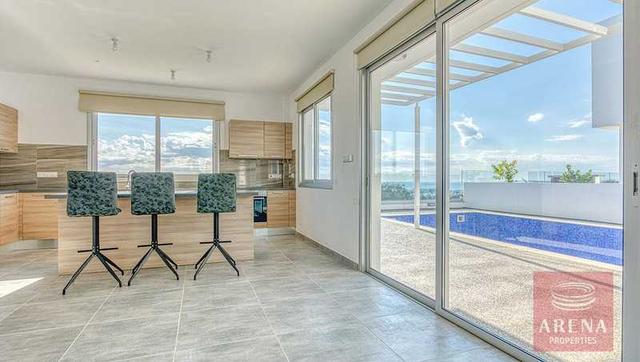 3-bedroom villa for sale: https://www.bazaraki.com/adv/5799745_3-bedroom-villa-for-sale (www.bazaraki.com)