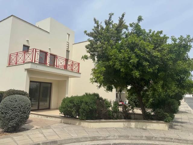 Stunning 3-Bedroom En Suite Duplex in Gated Family-Friendly Complex Near the Sea: https://www.facebook.com/marketplace/item/706815021805424 (www.facebook.com)