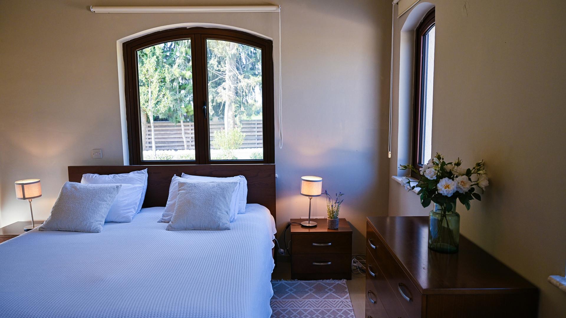 6-bedroom villa in Larnaca № 153177: https://dom.com.cy/en/catalog/sale/153177/ (dom.com.cy)