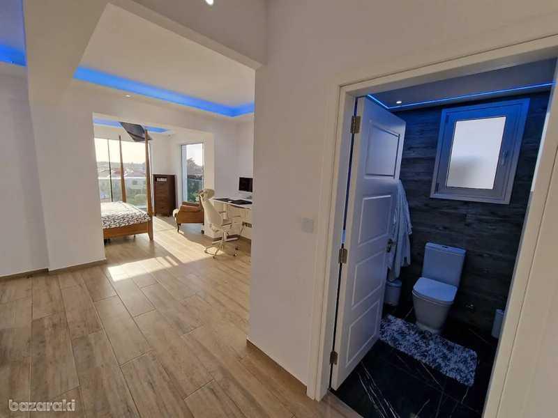 3-bedroom penthouse to rent: https://www.bazaraki.com/adv/5795286_3-bedroom-penthouse-to-rent (www.bazaraki.com)