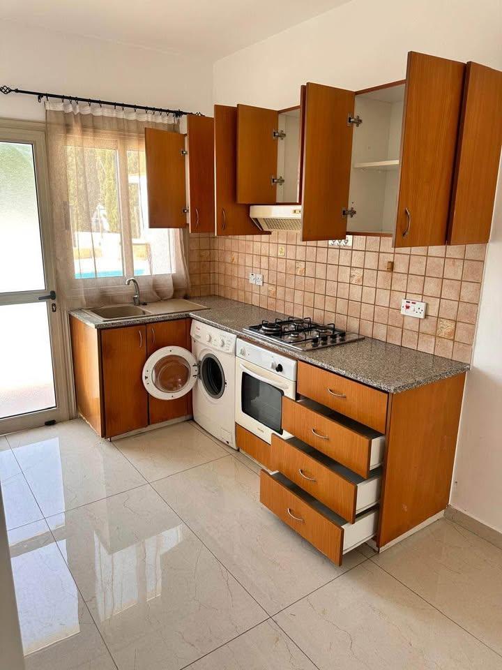 Maisonette For Rent🏡: https://www.facebook.com/marketplace/item/1376988510277230 (www.facebook.com)
