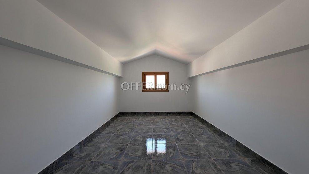 Two storey house in Kampia Nicosia: https://www.offer.com.cy/en/two-storey-house-in-kampia-nicosia/21-816315/ (www.offer.com.cy)