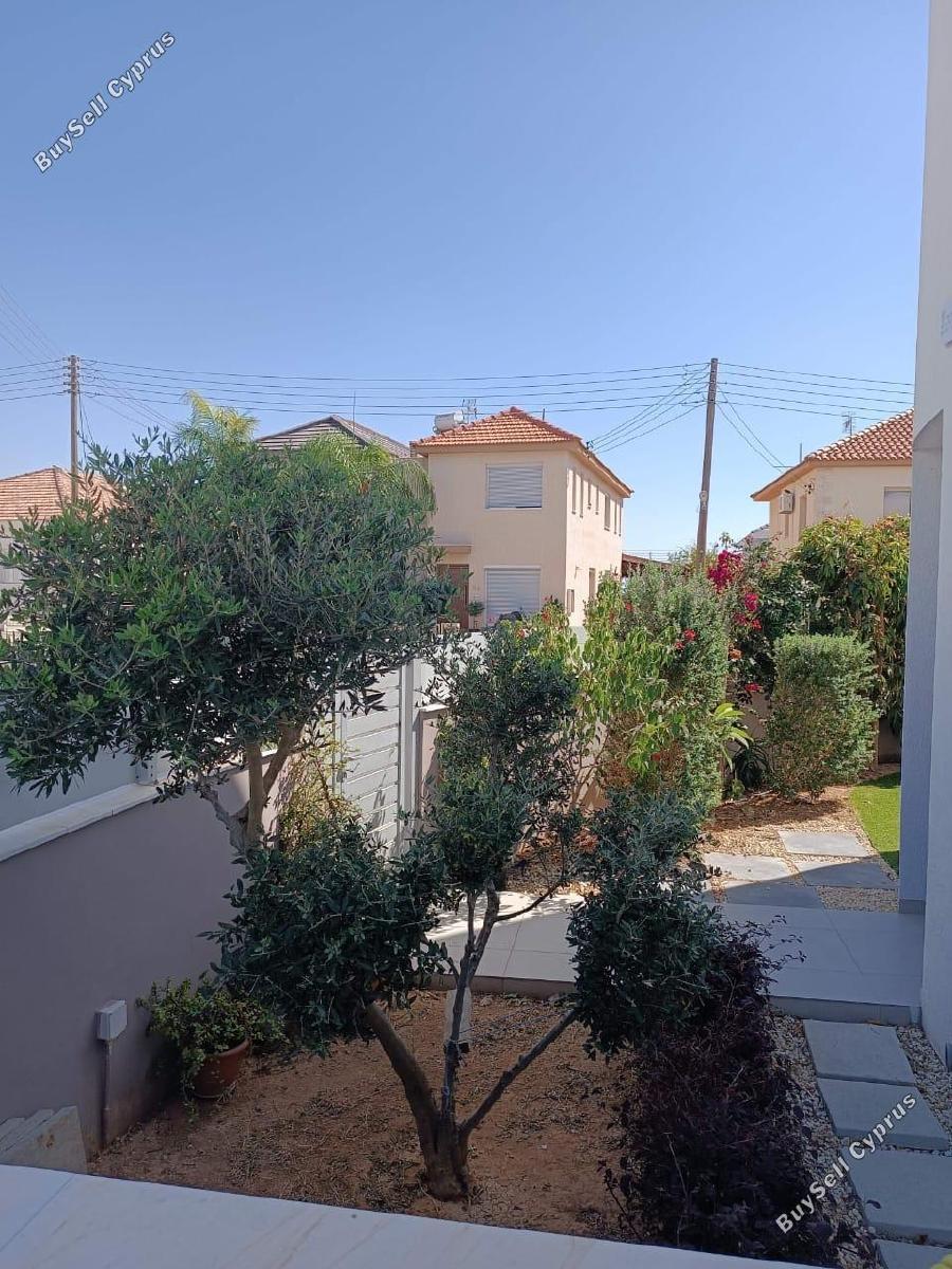 4 Bedroom Detached house for sale in Kolossi, Limassol: https://www.buysellcyprus.com/property-for-sale/limassol/kolossi/4-bed-detached-house-for-sale-kolossi-limassol-1800300.html (www.buysellcyprus.com)