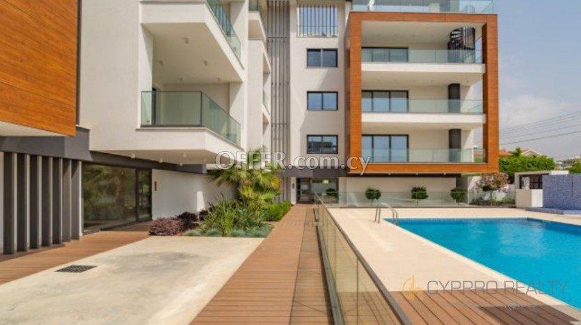 3 Bedroom Penthouse in Dasoudi Area: https://www.offer.com.cy/en/3-bedroom-penthouse-in-dasoudi-area/21-665600/ (www.offer.com.cy)