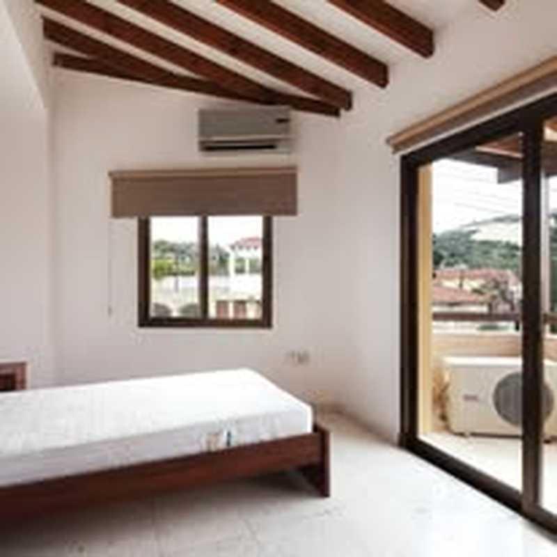4-bedroom semi-detached to rent: https://www.bazaraki.com/adv/5786532_4-bedroom-semi-detached-to-rent (www.bazaraki.com)