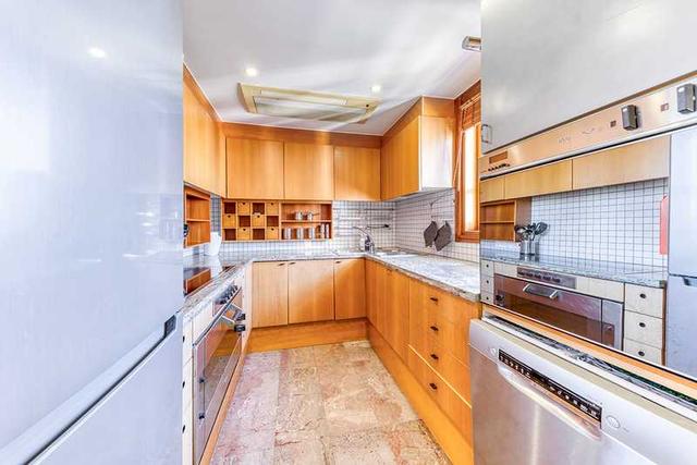 3-bedroom penthouse to rent: https://www.bazaraki.com/adv/5798285_3-bedroom-penthouse-to-rent (www.bazaraki.com)