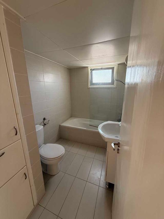 3-bedroom apartment to rent: https://www.bazaraki.com/adv/5794887_3-bedroom-apartment-to-rent (www.bazaraki.com)