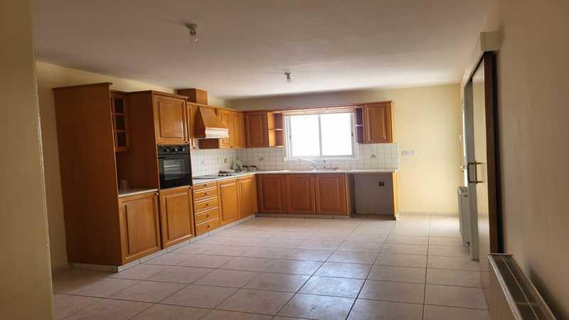3-bedroom penthouse for sale: https://www.bazaraki.com/adv/5793250_3-bedroom-penthouse-for-sale (www.bazaraki.com)