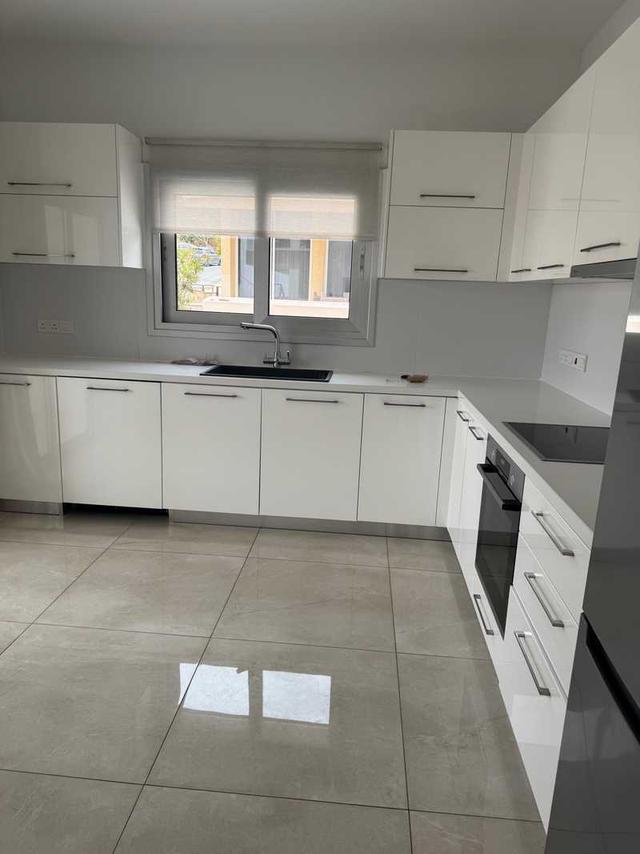 2-bedroom apartment to rent: https://www.bazaraki.com/adv/5792453_2-bedroom-apartment-to-rent (www.bazaraki.com)