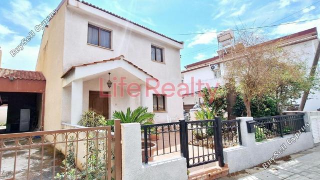 3 Bedroom Detached house for sale in Agios Spyridonas, Limassol: https://www.buysellcyprus.com/property-for-sale/limassol/agios-spyridonas/3-bed-detached-house-for-sale-agios-spyridonas-limassol-1794232.html (www.buysellcyprus.com)