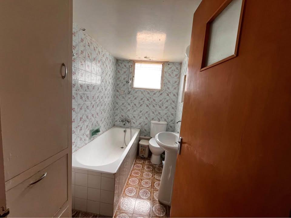 3.Bedroom Detached house: https://www.facebook.com/marketplace/item/643718012043450 (www.facebook.com)