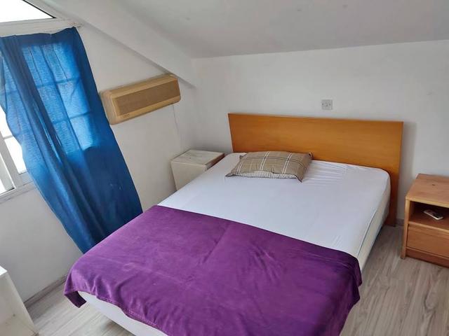 Room for rent short term: https://www.facebook.com/marketplace/item/1017976639966208 (www.facebook.com)