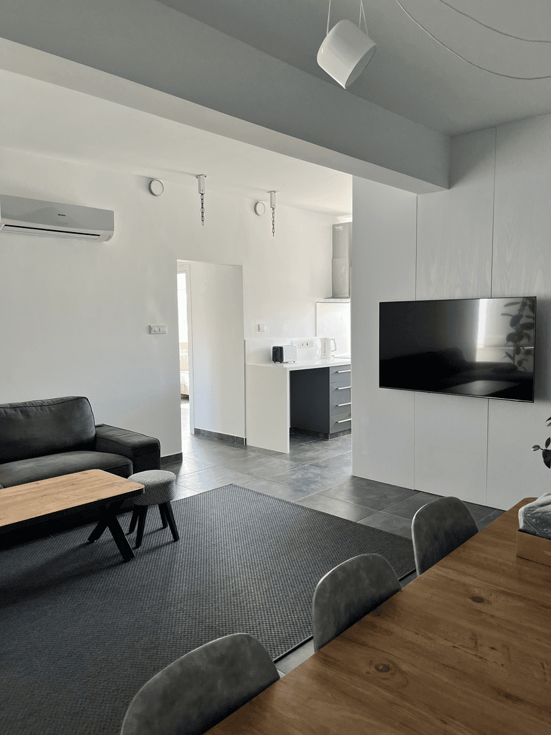 2-bedroom apartment to rent: https://www.bazaraki.com/adv/5797195_2-bedroom-apartment-to-rent (www.bazaraki.com)