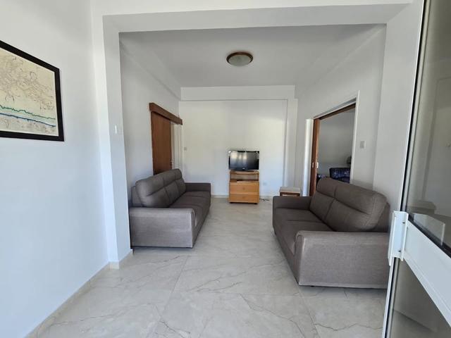 3 Beds 2 Baths House: https://www.facebook.com/marketplace/item/1225569052623149 (www.facebook.com)