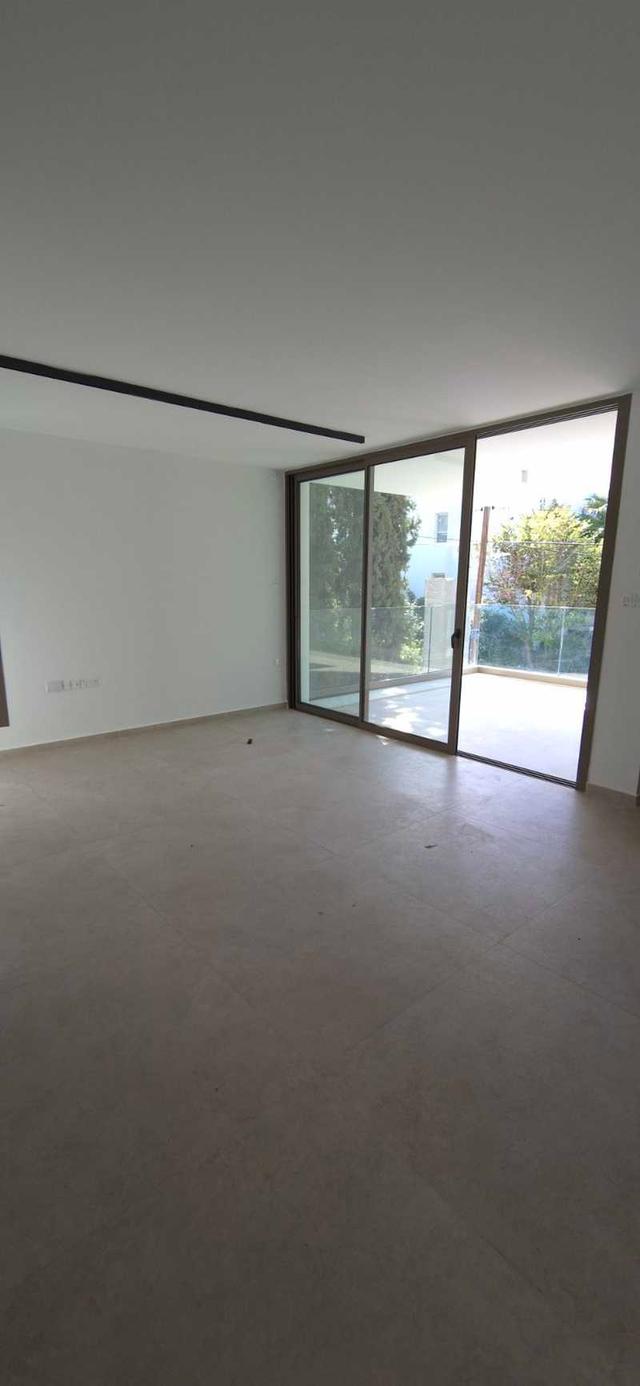 2-bedroom apartment to rent: https://www.bazaraki.com/adv/5759389_2-bedroom-apartment-to-rent (www.bazaraki.com)