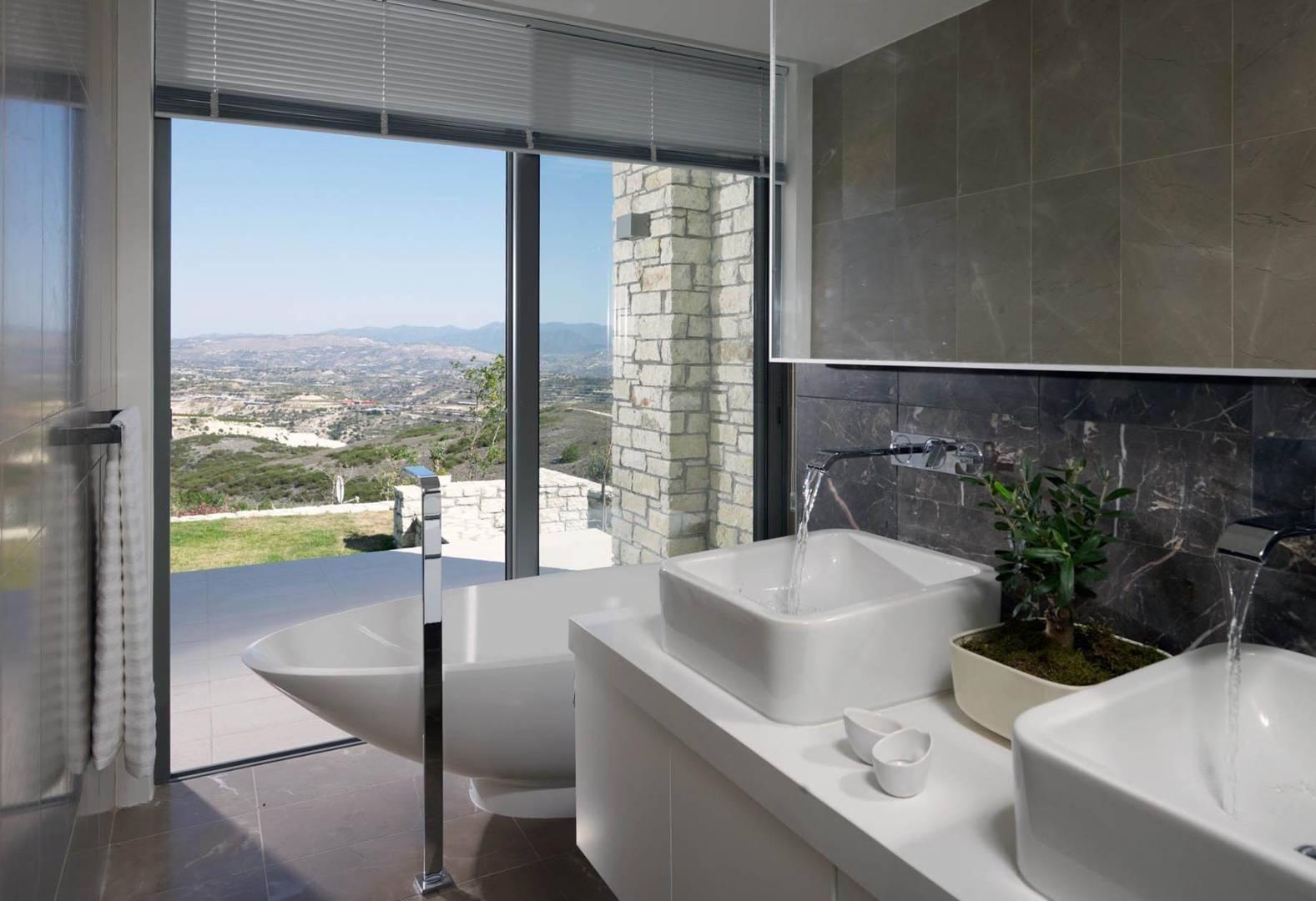 New 3-bedroom villa in Paphos № 150288: https://dom.com.cy/en/catalog/sale/150288/ (dom.com.cy)
